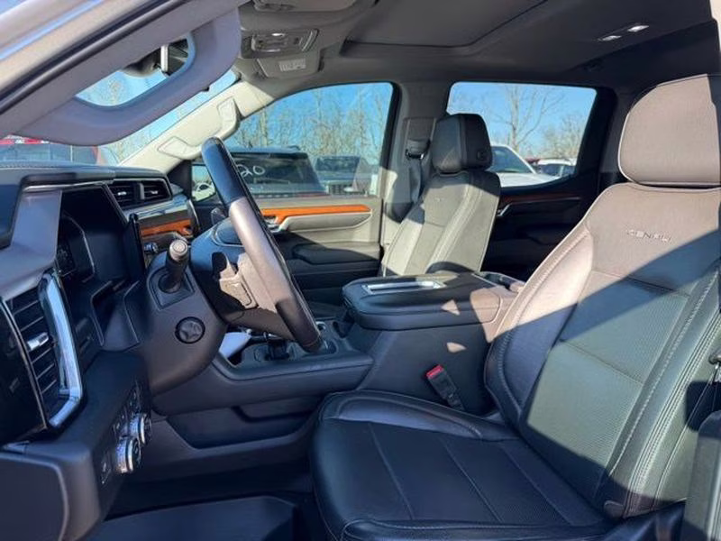 2022 Quicksilver Metallic GMC Sierra Denali 4X4 Truck