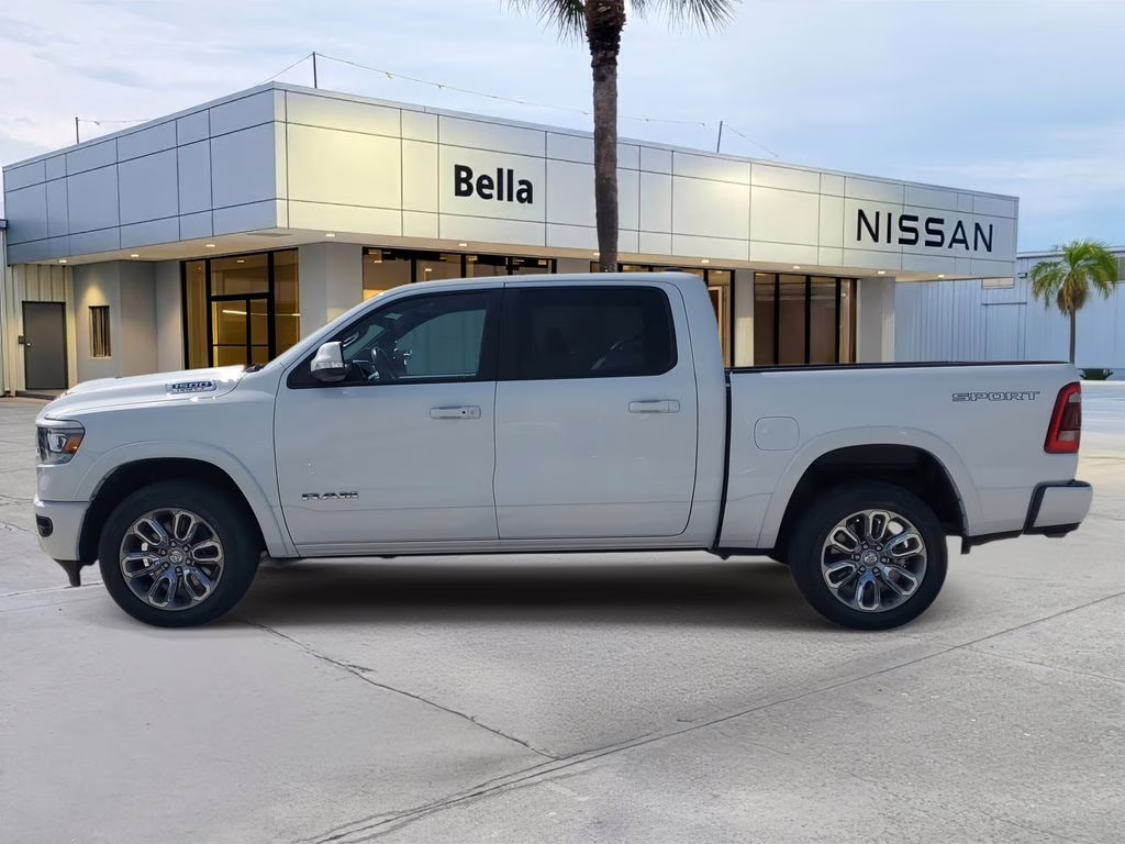 2022 Bright White Clearcoat Ram 1500 Laramie 4X4 Truck
