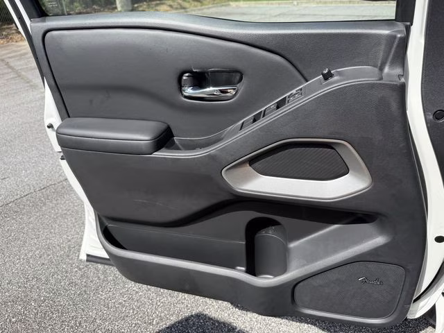 2025 Glacier White Nissan Frontier SV RWD Truck