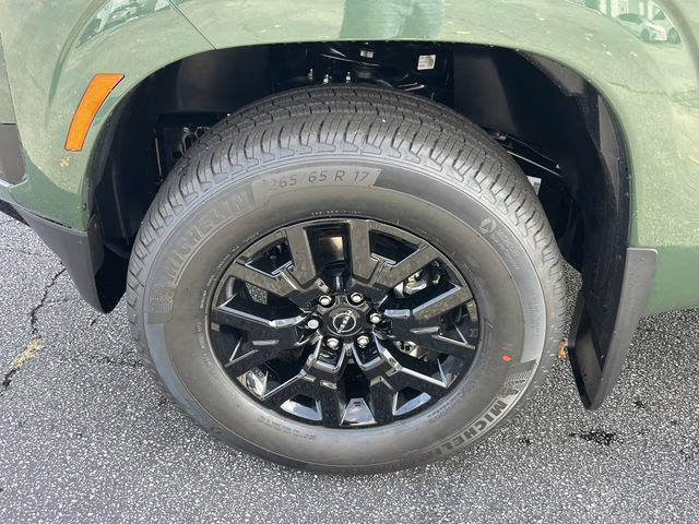 2026 Tactical Green Metallic Nissan Frontier SV 4X4 Truck