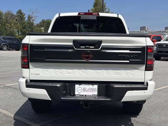 2026 Glacier White Nissan Frontier PRO-4X 4X4 Truck