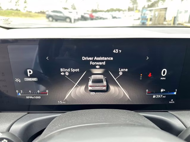 2026 Aspen White/Super Black Nissan Sentra SR FWD Sedan