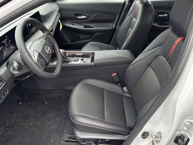 2026 Aspen White/Super Black Nissan Sentra SR FWD Sedan
