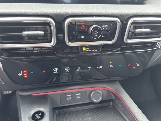 2026 Aspen White/Super Black Nissan Sentra SR FWD Sedan