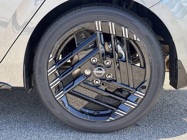 2026 Gun Metallic Nissan Sentra SR FWD Sedan