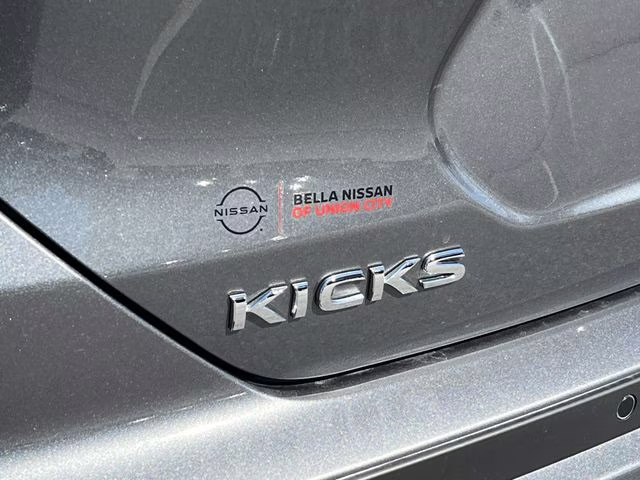 2025 Gun Metallic Nissan Kicks Play S FWD SUV