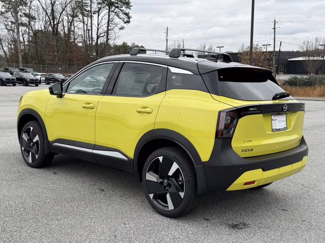 2026 Yuzu Yellow/Super Black Nissan Kicks SR FWD SUV
