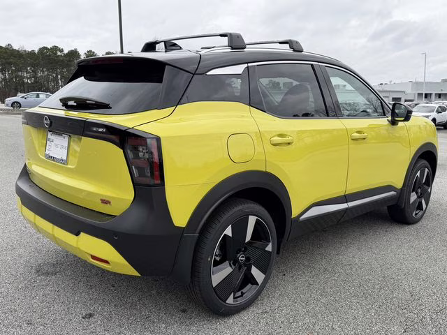2026 Yuzu Yellow/Super Black Nissan Kicks SR FWD SUV