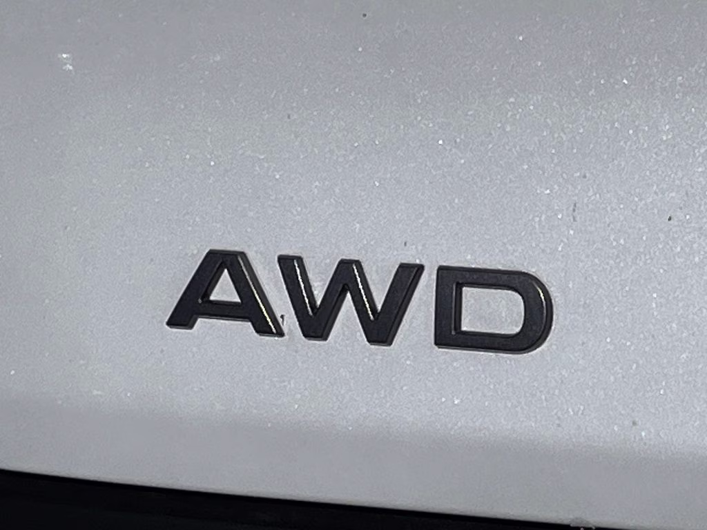 2025 Everest White Pearl Tricoat Nissan Murano SV AWD SUV