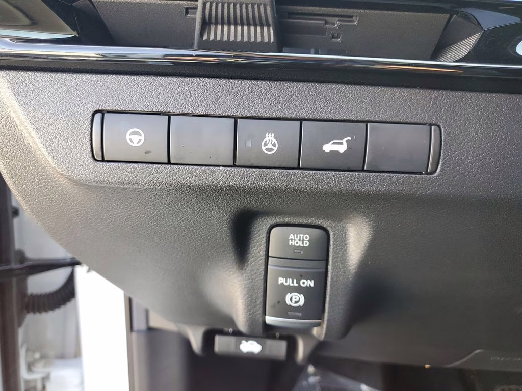 2025 Everest White Pearl Tricoat/Super Black Nissan Murano SL AWD SUV