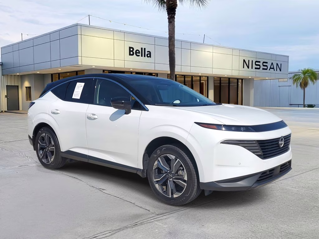 2025 Everest White Pearl Tricoat/Super Black Nissan Murano SL AWD SUV
