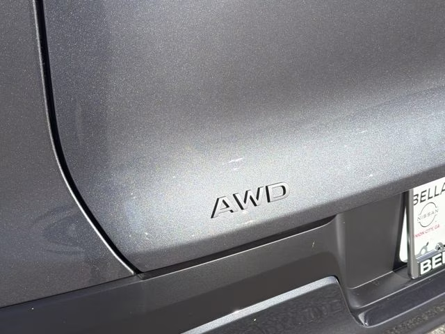 2026 Gun Metallic Nissan Murano SL AWD SUV