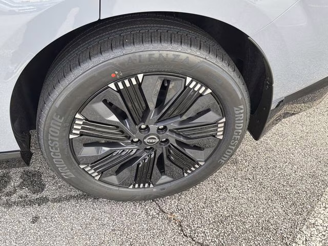 2026 Boulder Gray/Super Black Nissan Murano Platinum AWD SUV