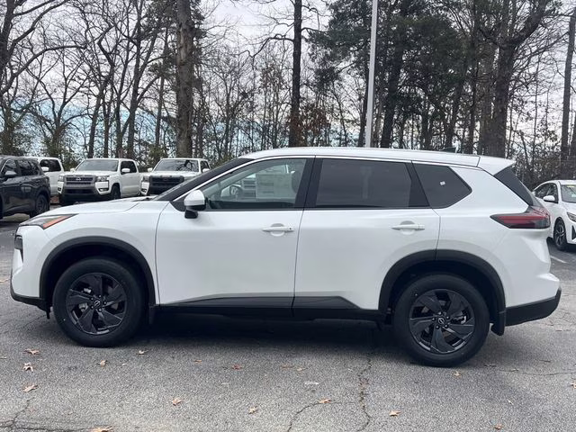 2026 Everest White Pearl Tricoat Nissan Rogue SV FWD SUV