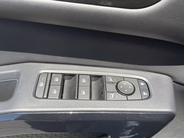 2025 Everest White Pearl Tricoat Nissan Pathfinder SV FWD SUV