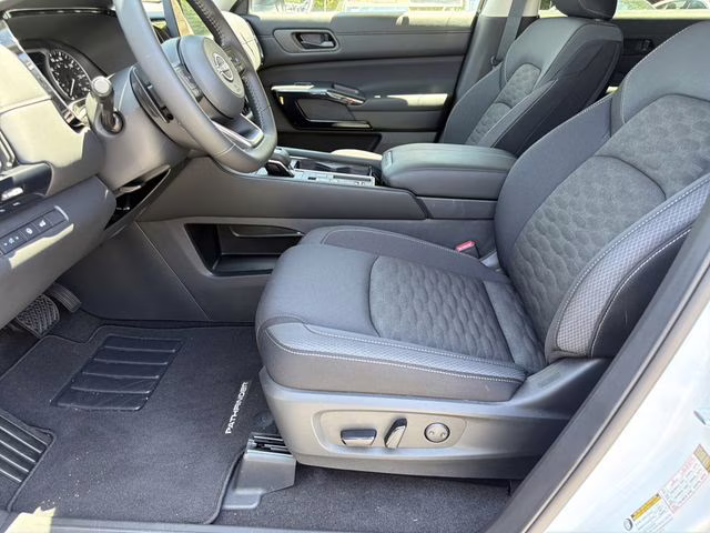 2025 Everest White Pearl Tricoat Nissan Pathfinder SV FWD SUV