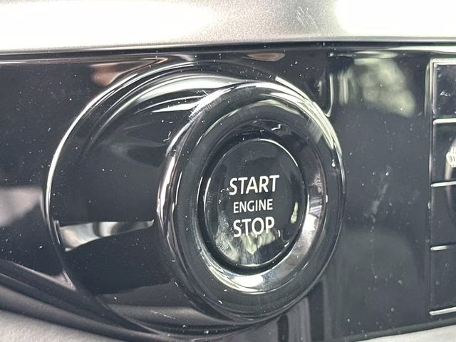 2026 Everest White Pearl Tricoat Nissan Pathfinder SV 4X4 SUV