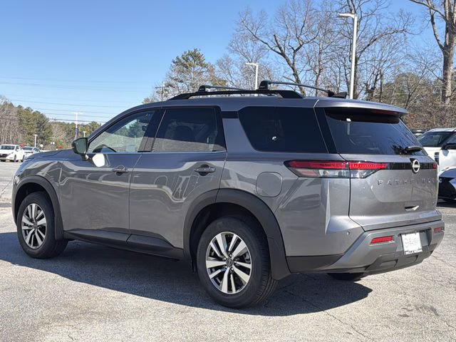 2026 Gun Metallic Nissan Pathfinder SL FWD SUV