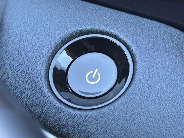 2026 Everest White Pearl Tricoat Nissan LEAF SV+ FWD SUV