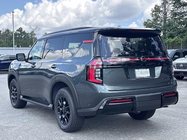 2025 Alpine Metallic/Super Black Nissan Armada PRO-4X 4X4 SUV