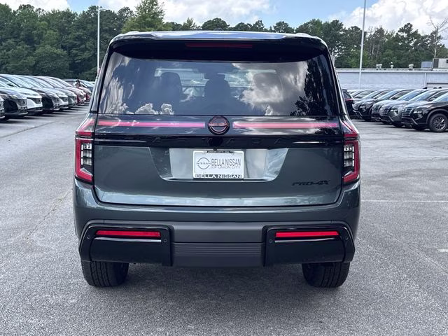 2025 Alpine Metallic/Super Black Nissan Armada PRO-4X 4X4 SUV