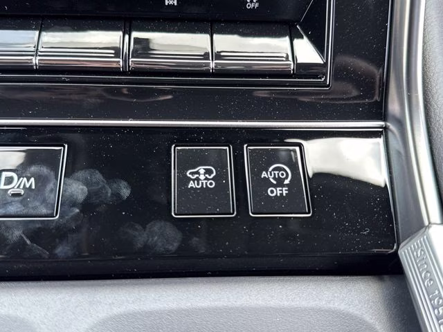2025 Aspen White Tricoat/Super Black Nissan Armada PRO-4X 4X4 SUV