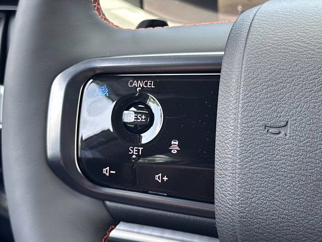 2025 Aspen White Tricoat/Super Black Nissan Armada PRO-4X 4X4 SUV