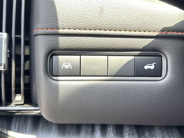 2025 Aspen White Tricoat/Super Black Nissan Armada PRO-4X 4X4 SUV