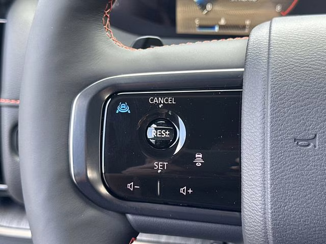 2025 Aspen White Tricoat/Super Black Nissan Armada PRO-4X 4X4 SUV