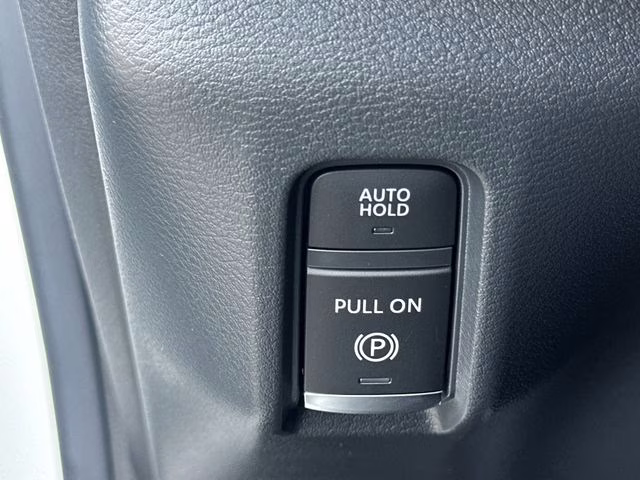 2025 Aspen White Tricoat/Super Black Nissan Armada PRO-4X 4X4 SUV