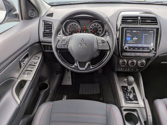 2026 Alloy Silver Metallic Mitsubishi Outlander Sport 2.0 SE 4X4 SUV