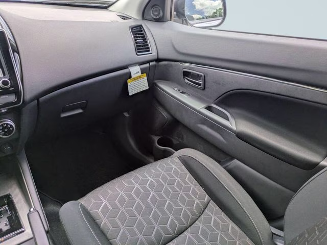 2026 Alloy Silver Metallic Mitsubishi Outlander Sport 2.0 ES 4X4 SUV