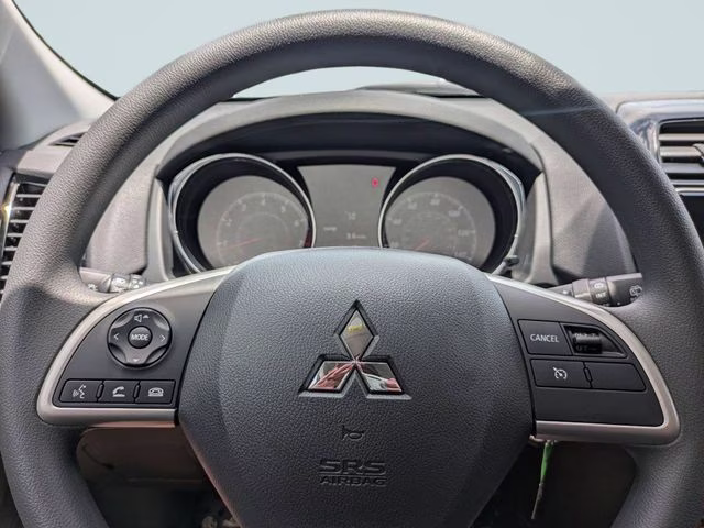 2026 Alloy Silver Metallic Mitsubishi Outlander Sport 2.0 ES 4X4 SUV