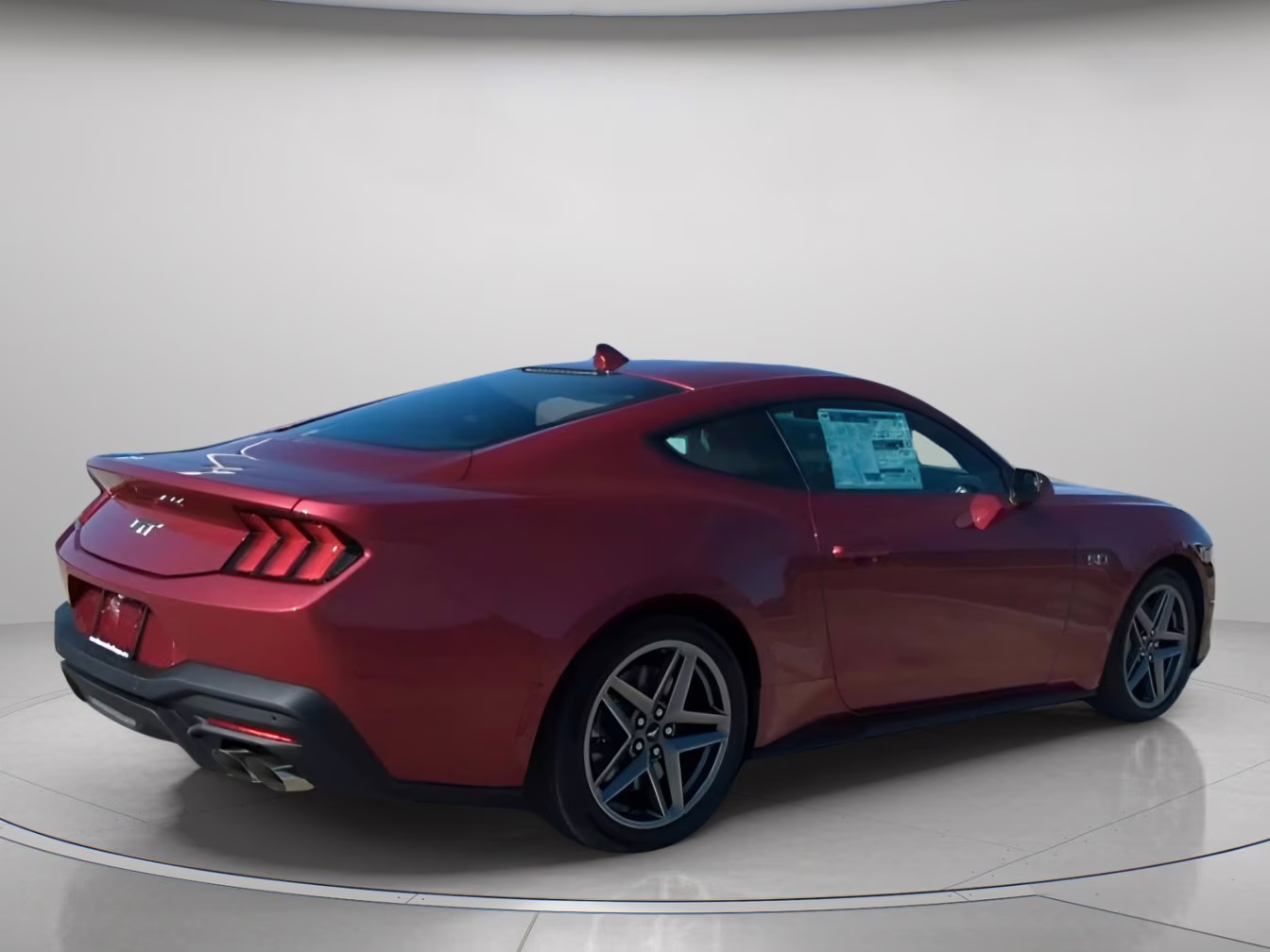 2026 Oxford White Ford Mustang GT RWD Coupe