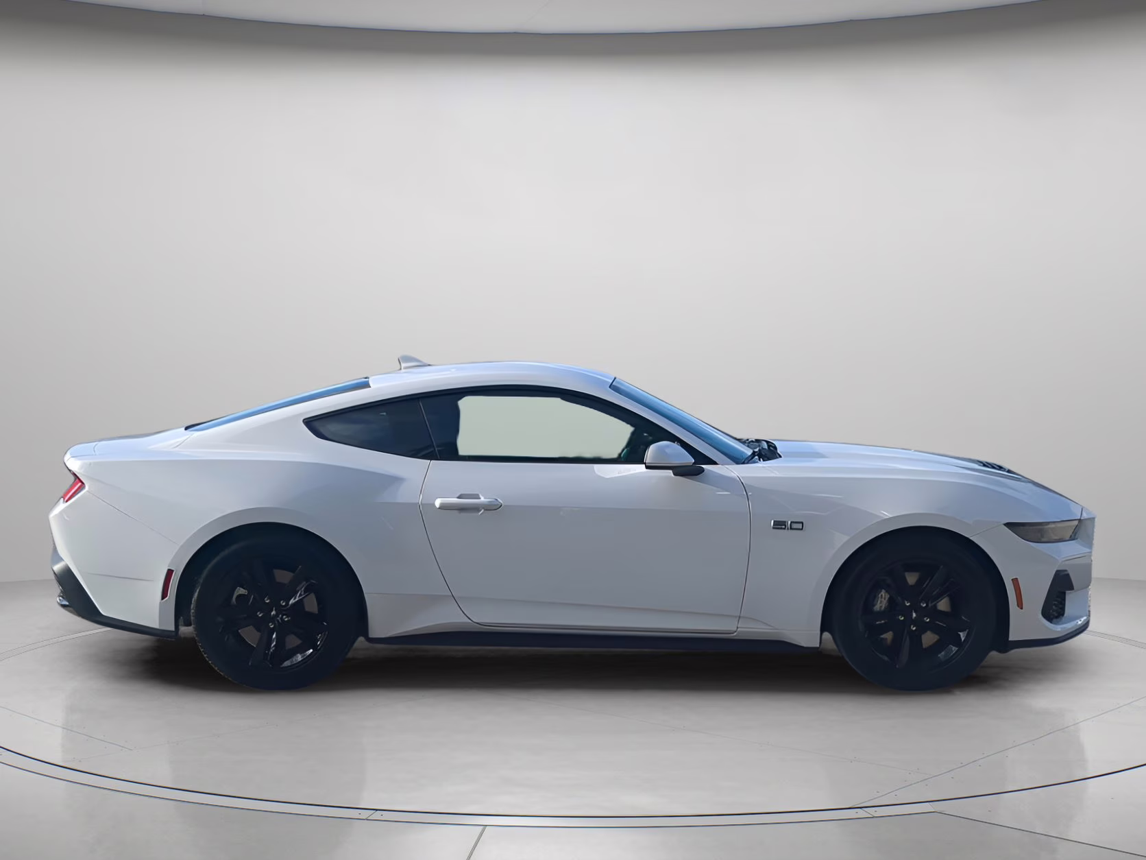 2026 Oxford White Ford Mustang GT RWD Coupe