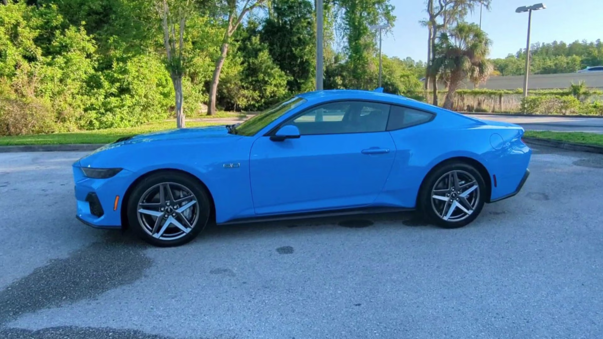 2026 Grabber Blue Metallic Ford Mustang GT RWD Coupe