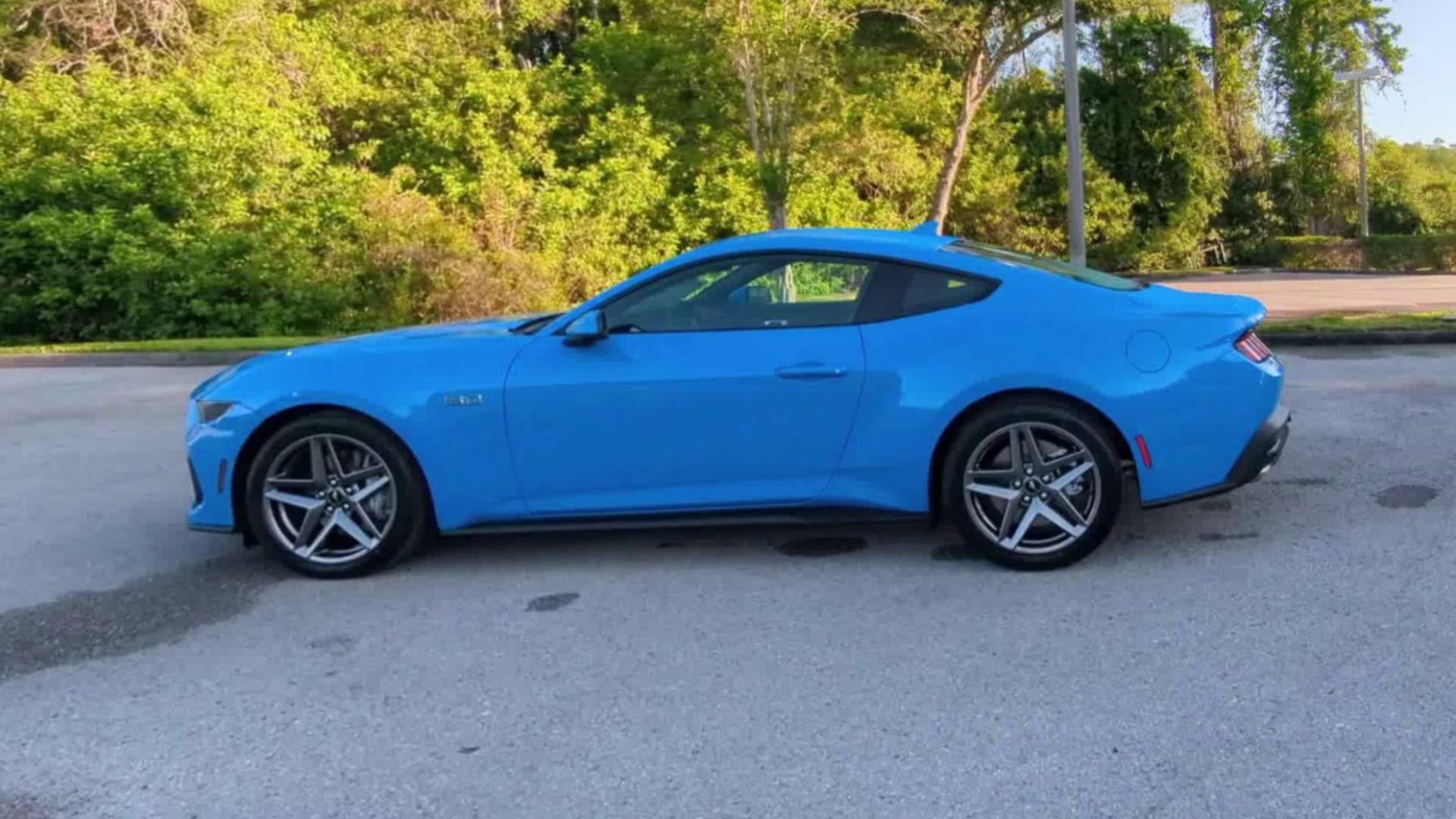 2026 Grabber Blue Metallic Ford Mustang GT RWD Coupe