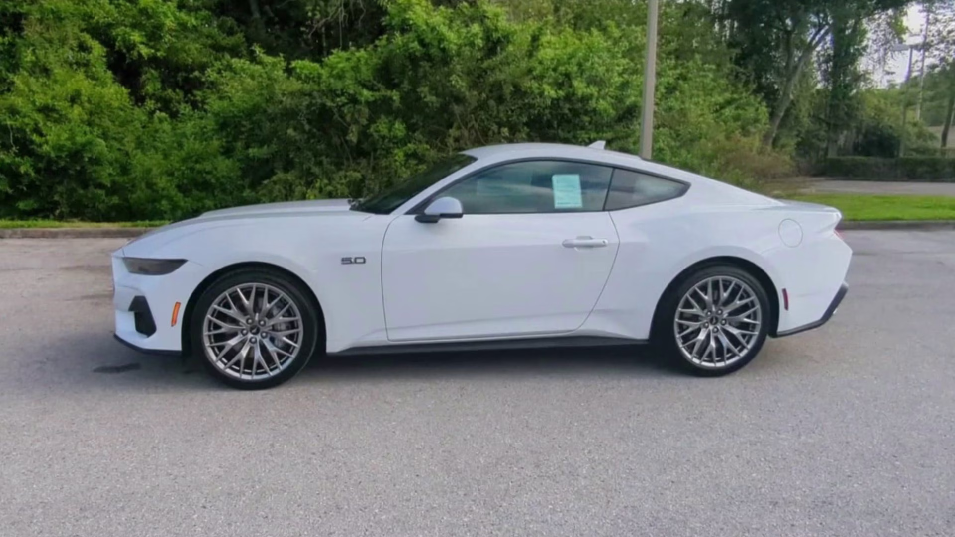 2026 Oxford White Ford Mustang GT RWD Coupe