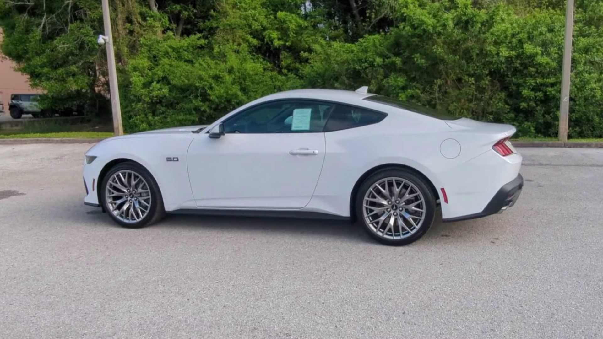 2026 Oxford White Ford Mustang GT RWD Coupe