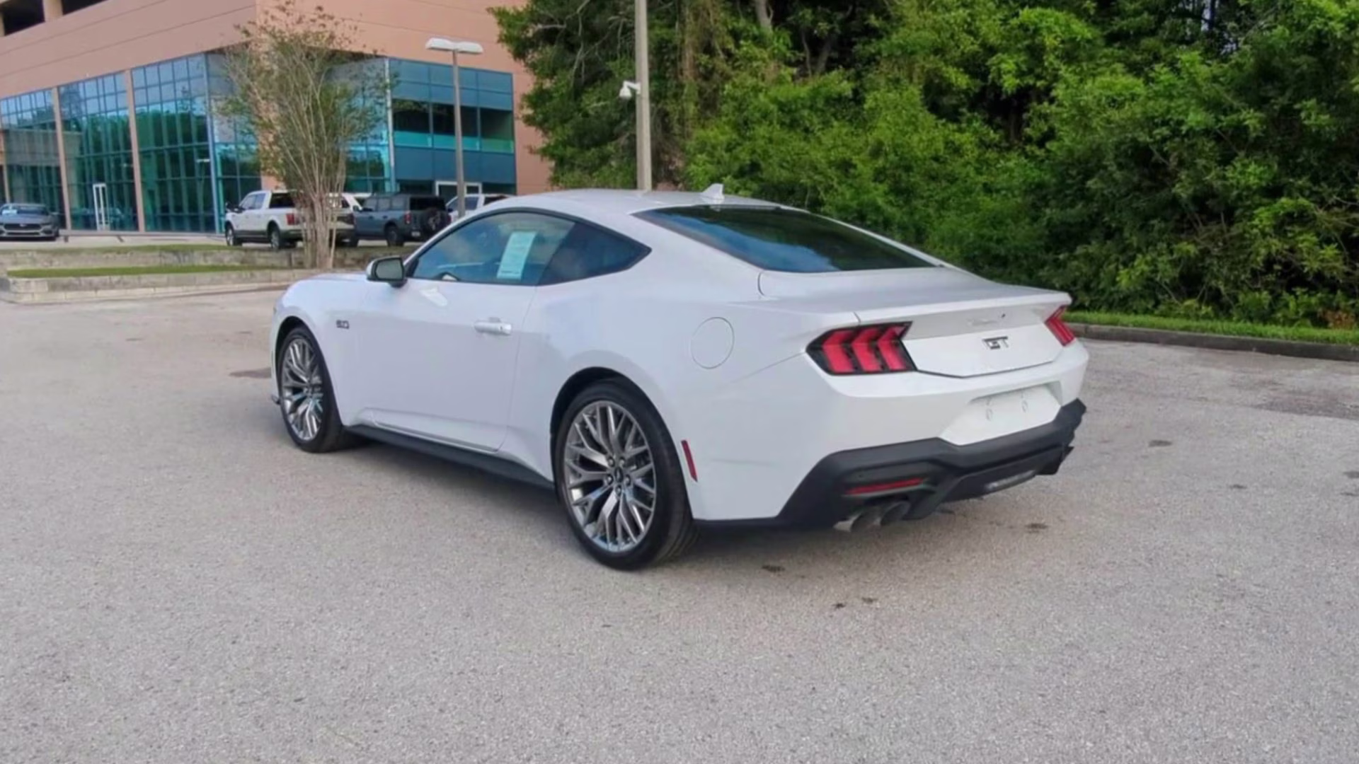 2026 Oxford White Ford Mustang GT RWD Coupe