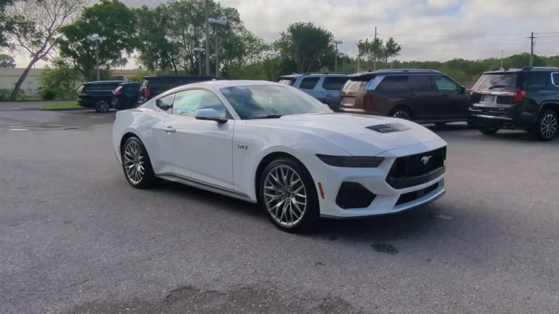 2026 Oxford White Ford Mustang GT RWD Coupe