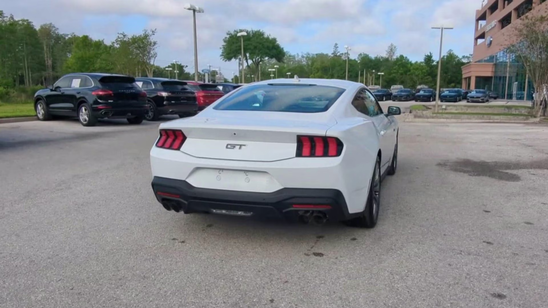 2026 Oxford White Ford Mustang GT RWD Coupe