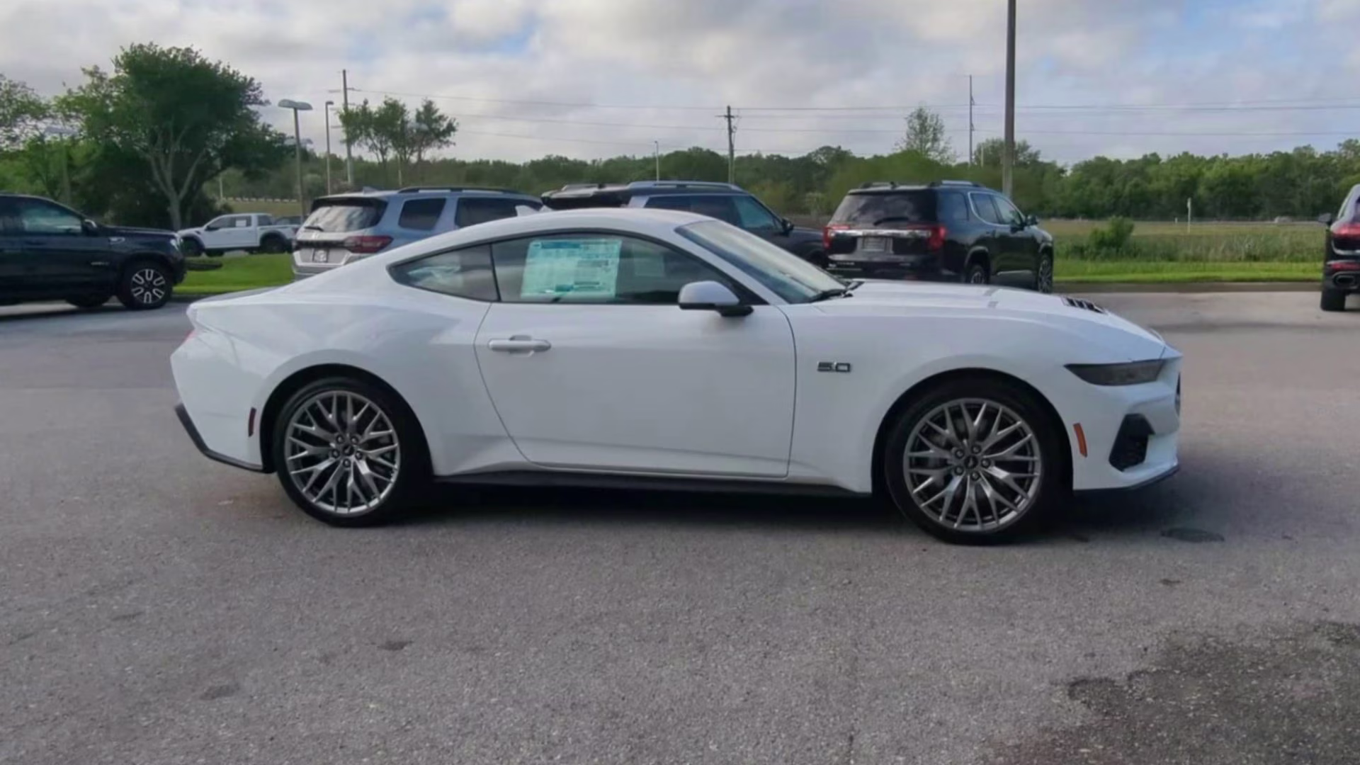 2026 Oxford White Ford Mustang GT RWD Coupe