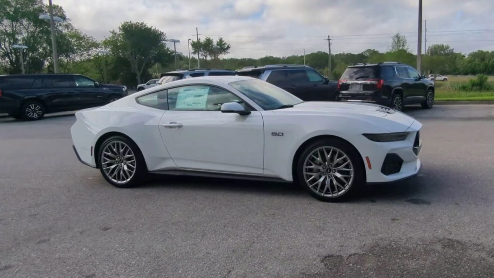 2026 Oxford White Ford Mustang GT RWD Coupe