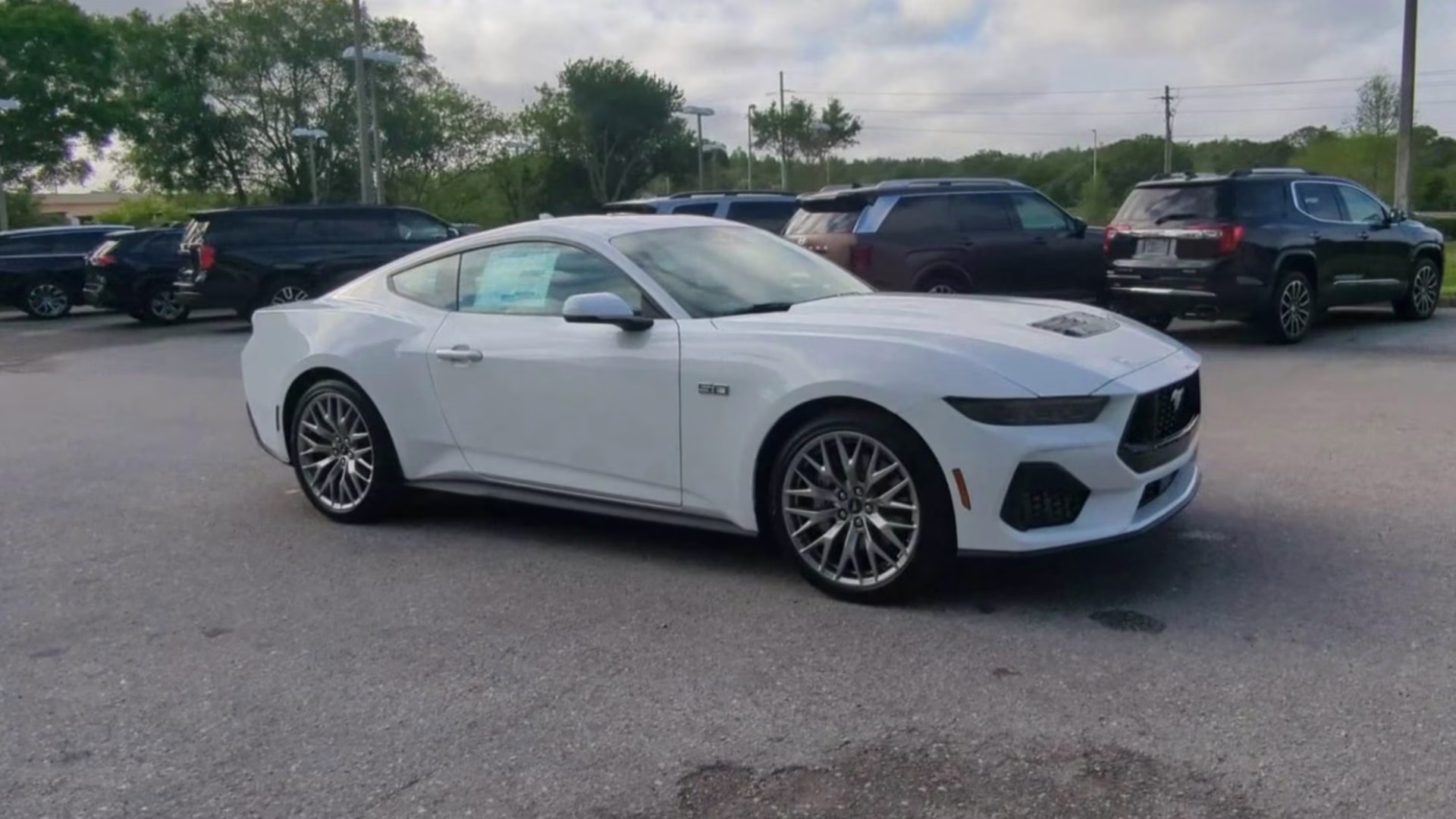 2026 Oxford White Ford Mustang GT RWD Coupe