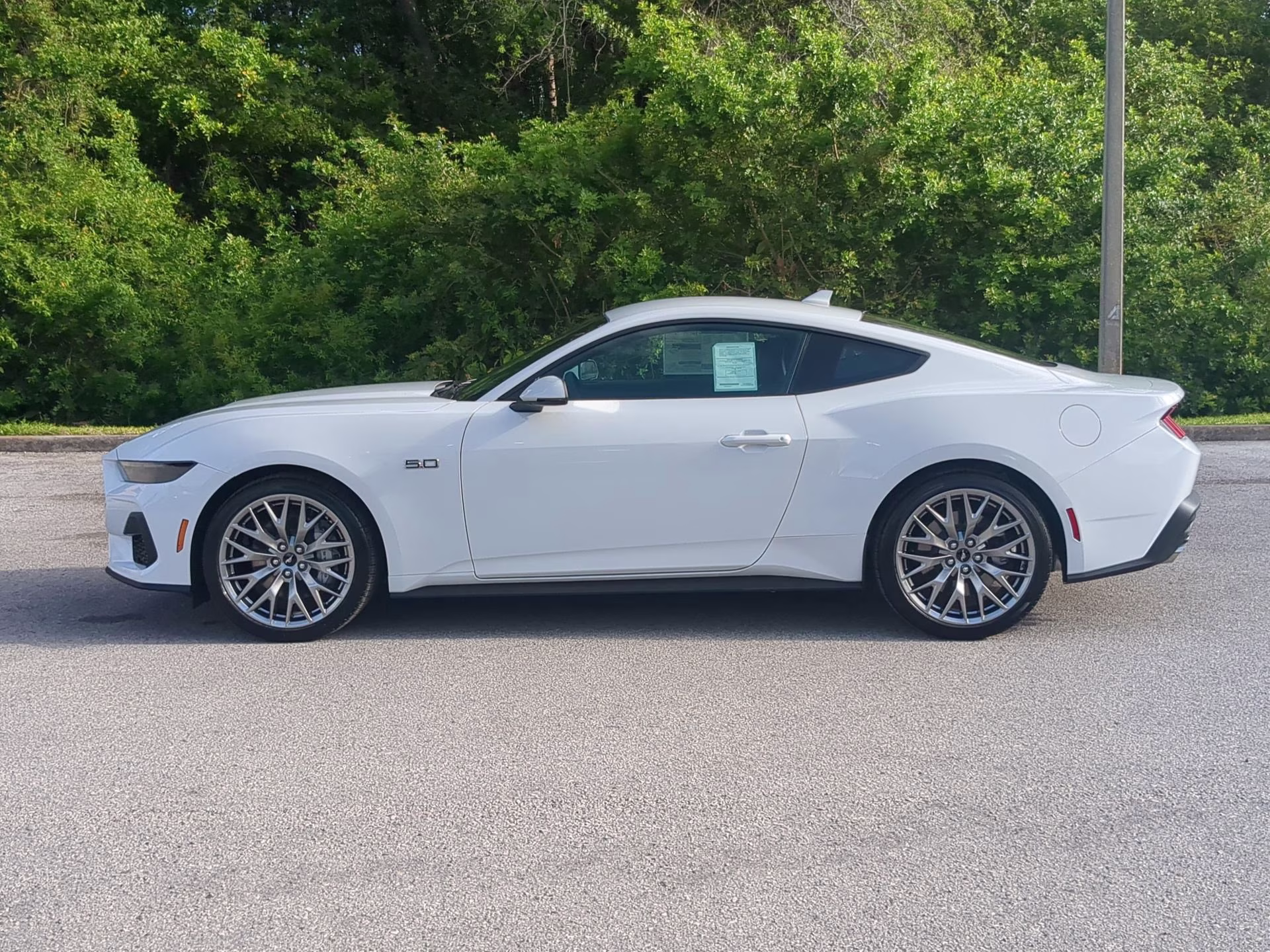 2026 Oxford White Ford Mustang GT RWD Coupe