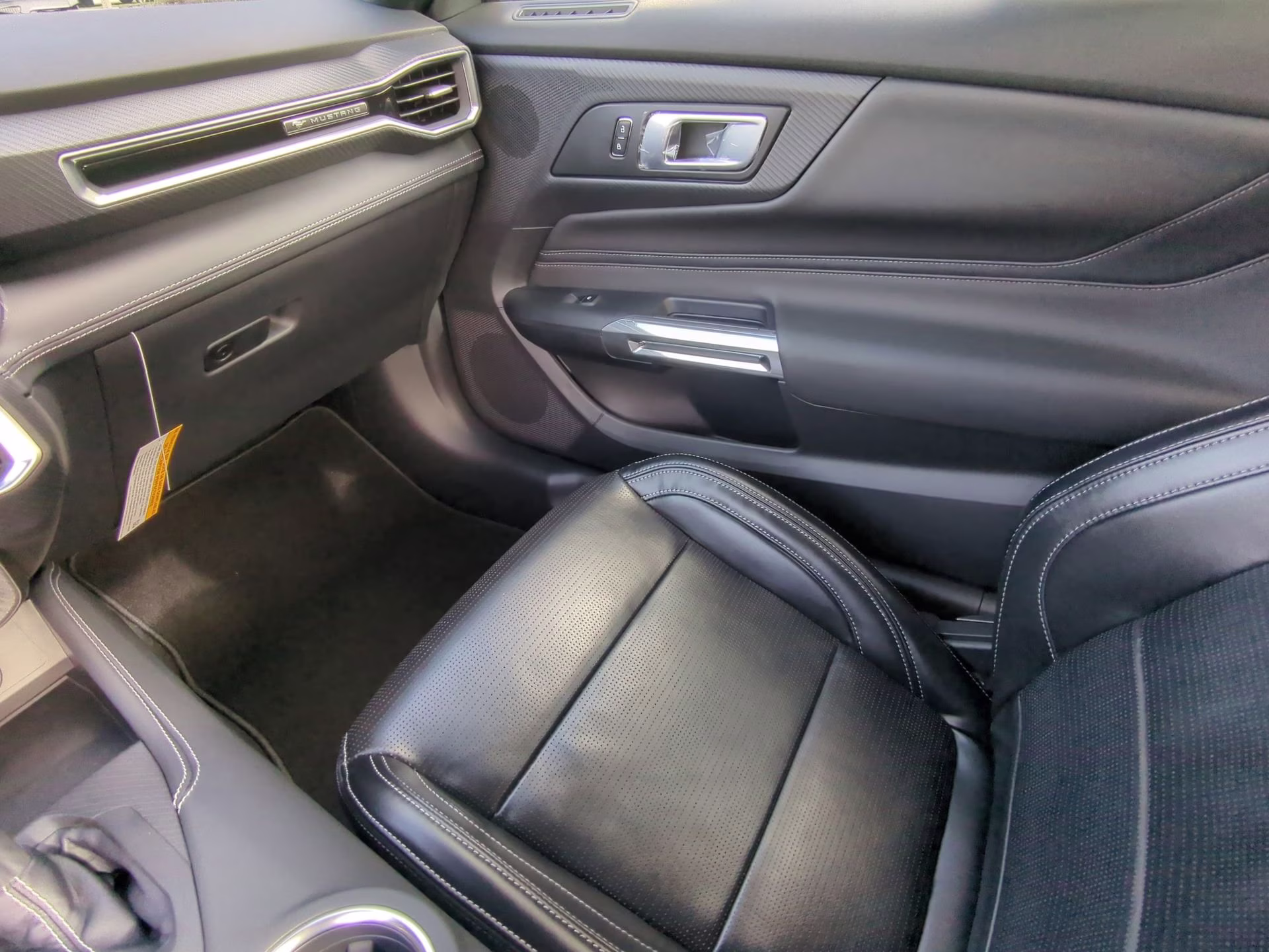 2026 Oxford White Ford Mustang GT RWD Coupe