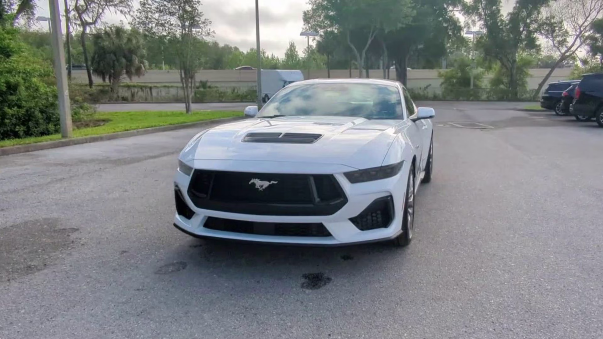 2026 Oxford White Ford Mustang GT RWD Coupe
