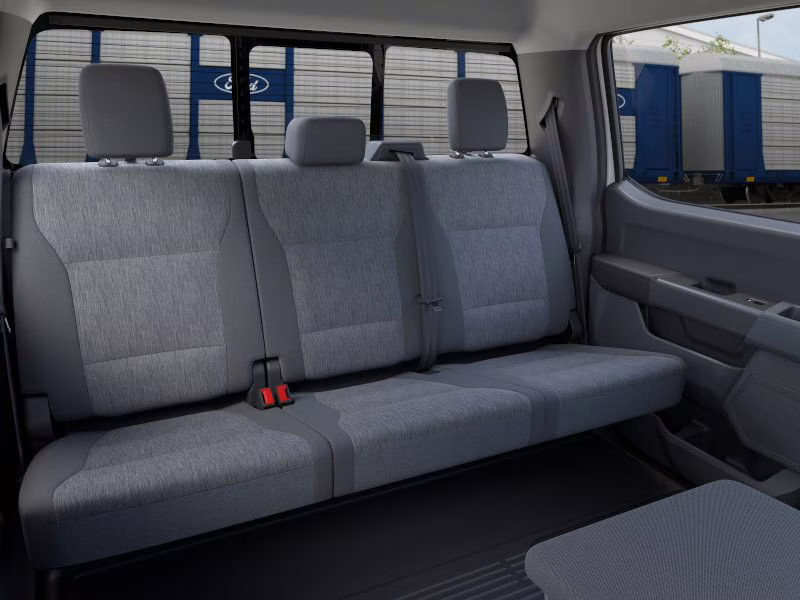 2026 Oxford White Ford Super Duty F-250 SRW XL Crew Cab Pickup 4X4 Truck