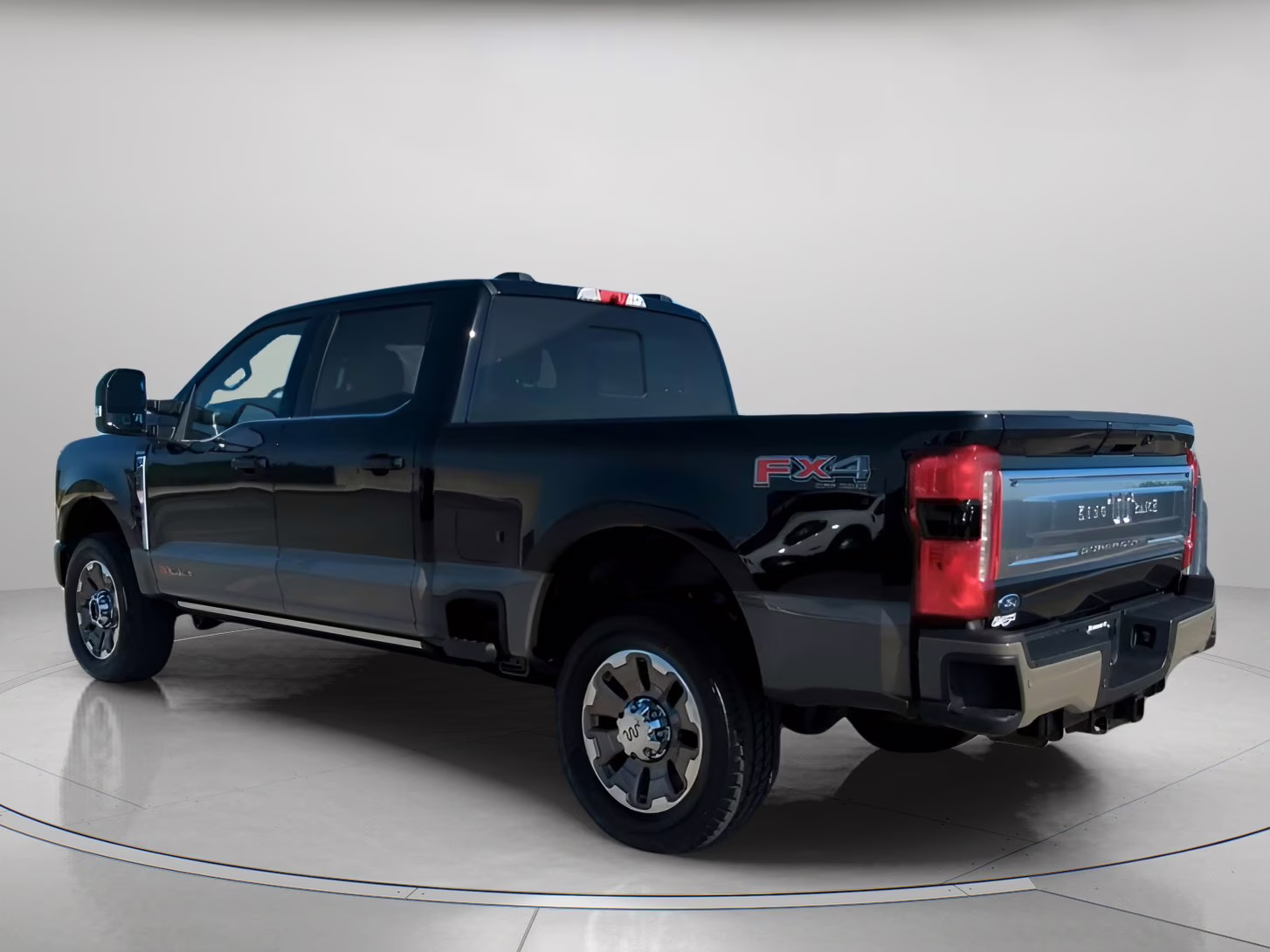 2026 Agate Black Metallic Ford Super Duty F-250 SRW King Ranch Crew Cab Pickup 4X4 Truck